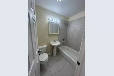 2636 W Foster Avenue #202, Chicago, IL 60625 - Photo 13