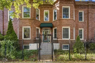 2440 N Linden Pl, Chicago, IL 60647 - Photo 1