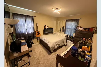 413 E Fullerton Avenue, Glendale Heights, IL 60139 - Photo 9