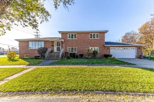 8000 N Oketo Ave, Niles, IL 60714 - Photo 1