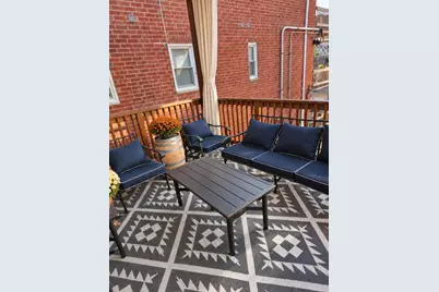 1427 W Byron Street #2, Chicago, IL 60613 - Photo 15
