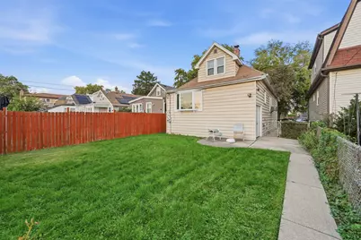 2226 N 74th Avenue, Elmwood Park, IL 60707 - Photo 23