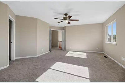2965 Farmington Drive, Lindenhurst, IL 60046 - Photo 17