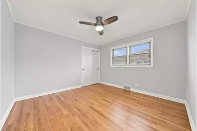 10118 S Karlov Avenue, Oak Lawn, IL 60453 - Photo 11