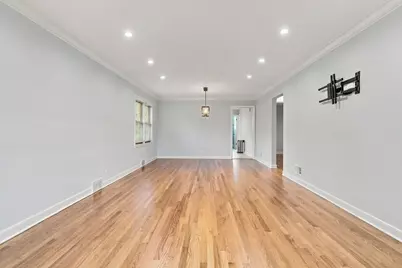 10118 S Karlov Avenue, Oak Lawn, IL 60453 - Photo 3