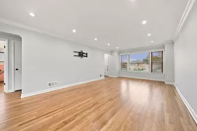 10118 S Karlov Avenue, Oak Lawn, IL 60453 - Photo 5