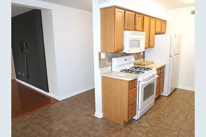 1503 N Windsor Drive #302, Arlington Heights, IL 60004 - Photo 9