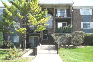 1503 N Windsor Dr, Arlington Heights, IL 60004 - Photo 1