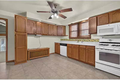 14329 Lawndale Avenue, Midlothian, IL 60445 - Photo 13