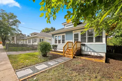 616 Raymond Street, Elgin, IL 60120 - Photo 3