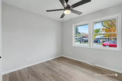27 Evergreen Street, Elk Grove Village, IL 60007 - Photo 17