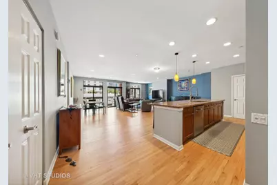 33 W Huron Street #607, Chicago, IL 60654 - Photo 5