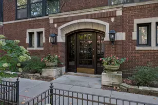 705 W Buena Ave, Chicago, IL 60613 - Photo 1