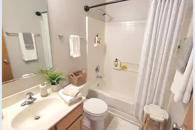 32457 N Rushmore Avenue, Lakemoor, IL 60051 - Photo 21