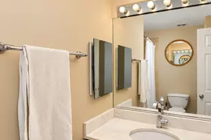 2356 N Elston Ct, Chicago, IL 60614 - Photo 17