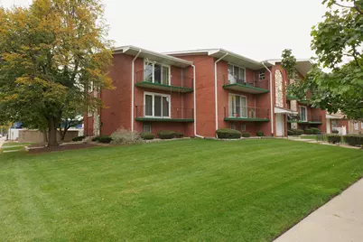 9605 S Komensky Avenue #101, Oak Lawn, IL 60453 - Photo 1