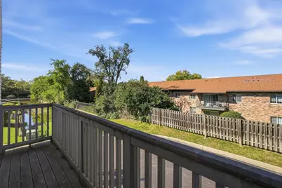 1060 Kufrin Way #1060, Lombard, IL 60148 - Photo 23