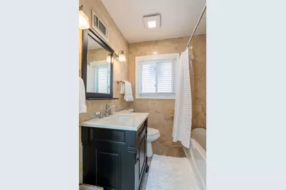 428 W Wellington Avenue #B, Chicago, IL 60657 - Photo 17