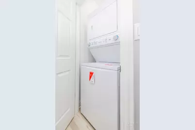 1127 N Parkside Avenue, Chicago, IL 60651 - Photo 15