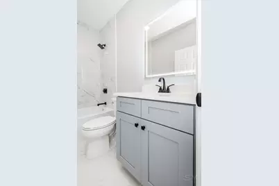 1127 N Parkside Avenue, Chicago, IL 60651 - Photo 9