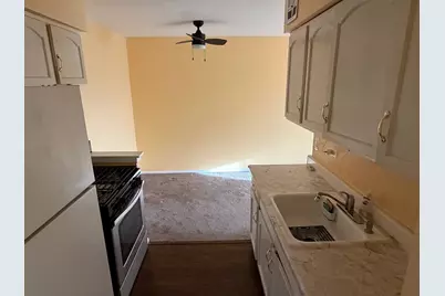 1500 Robin Circle #405, Hoffman Estates, IL 60169 - Photo 7