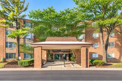 1500 Robin Circle #405, Hoffman Estates, IL 60169 - Photo 1