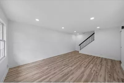 185 College Drive #B, Bloomingdale, IL 60108 - Photo 5