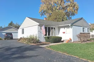 2311 Bluebird Ln, Rolling Meadows, IL 60008 - Photo 1