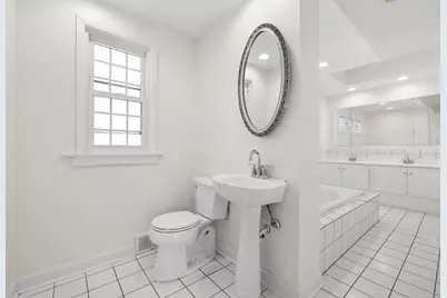 333 E Chicago Avenue, Hinsdale, IL 60521 - Photo 11