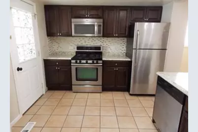 407 Meadow Green Lane, Round Lake Beach, IL 60073 - Photo 9