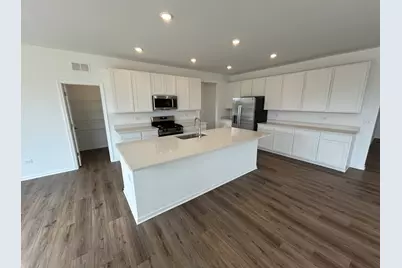 569 Lismore Circle, Elgin, IL 60124 - Photo 3