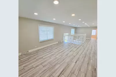 10301 Minnick Avenue, Oak Lawn, IL 60453 - Photo 13