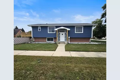 10301 Minnick Avenue, Oak Lawn, IL 60453 - Photo 1