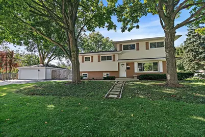 555 Lowden Avenue, Glen Ellyn, IL 60137 - Photo 1