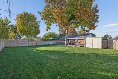 7413 Lyons Street, Morton Grove, IL 60053 - Photo 13