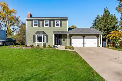 262 Linden Street, Glen Ellyn, IL 60137 - Photo 1