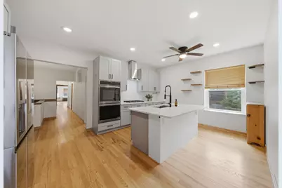 2640 W Logan Boulevard #102, Chicago, IL 60647 - Photo 9