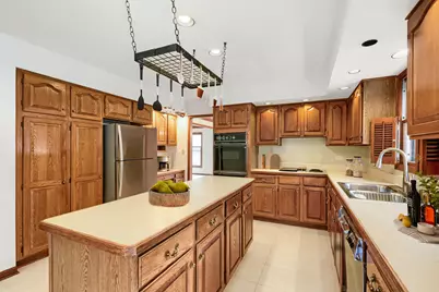 3930 Bernay Lane, Hoffman Estates, IL 60192 - Photo 5