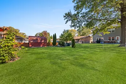 153 Crest Avenue, Elk Grove Village, IL 60007 - Photo 23