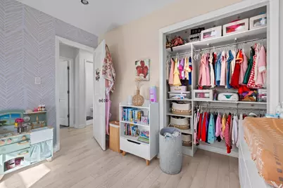 153 Crest Avenue, Elk Grove Village, IL 60007 - Photo 11