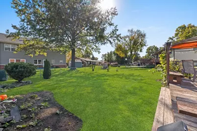 153 Crest Avenue, Elk Grove Village, IL 60007 - Photo 25