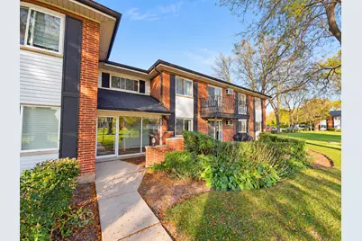 2423 E Olive Street #1A, Arlington Heights, IL 60004 - Photo 1