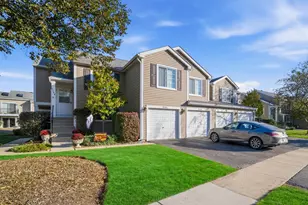 2146 Southwind Cir, Schaumburg, IL 60194 - Photo 1