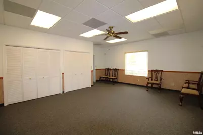 300 W Church Street, Salem, IL 62881 - Photo 9