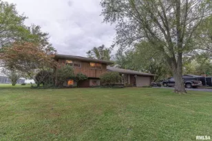 2022 W Main St, Salem, IL 62881 - Photo 3