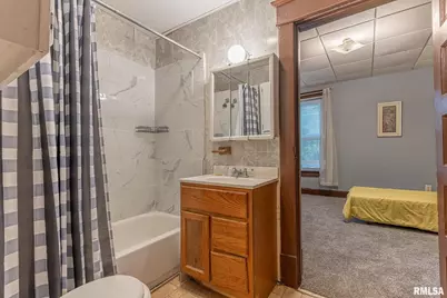 727 N Broadway Avenue, Salem, IL 62881 - Photo 15