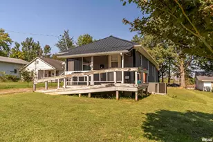 1214 E Sloan St, Harrisburg, IL 62946 - Photo 3