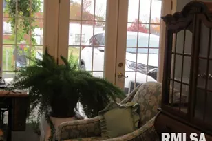 195 E Market St, Elizabethtown, IL 62931 - Photo 11