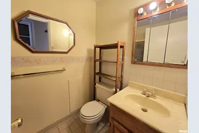 405 Easthaven Drive, Centralia, IL 62801 - Photo 35