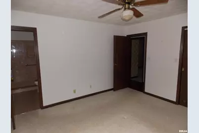 1723 Walnut Hill Road, Centralia, IL 62801 - Photo 19